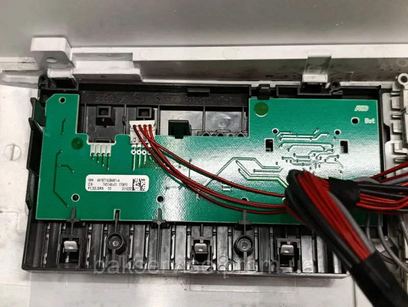 Плата управління(індикації) до пральної машини Whirlpool AWOC 70100 Б/У без проводки, изображение 10